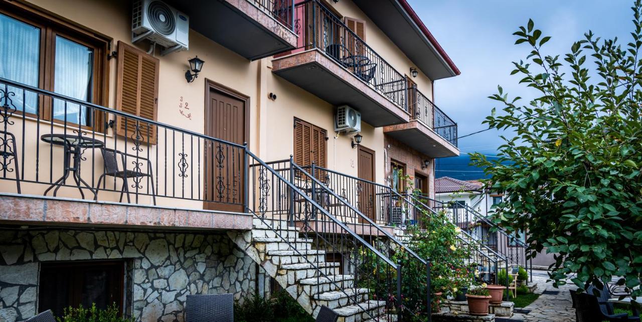 Enastron Hotel Kalavryta Bagian luar foto
