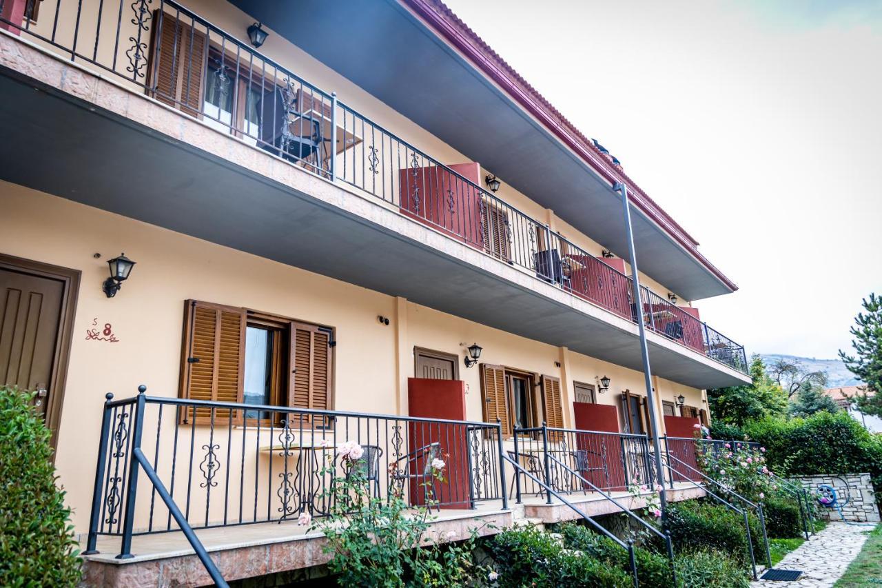 Enastron Hotel Kalavryta Bagian luar foto