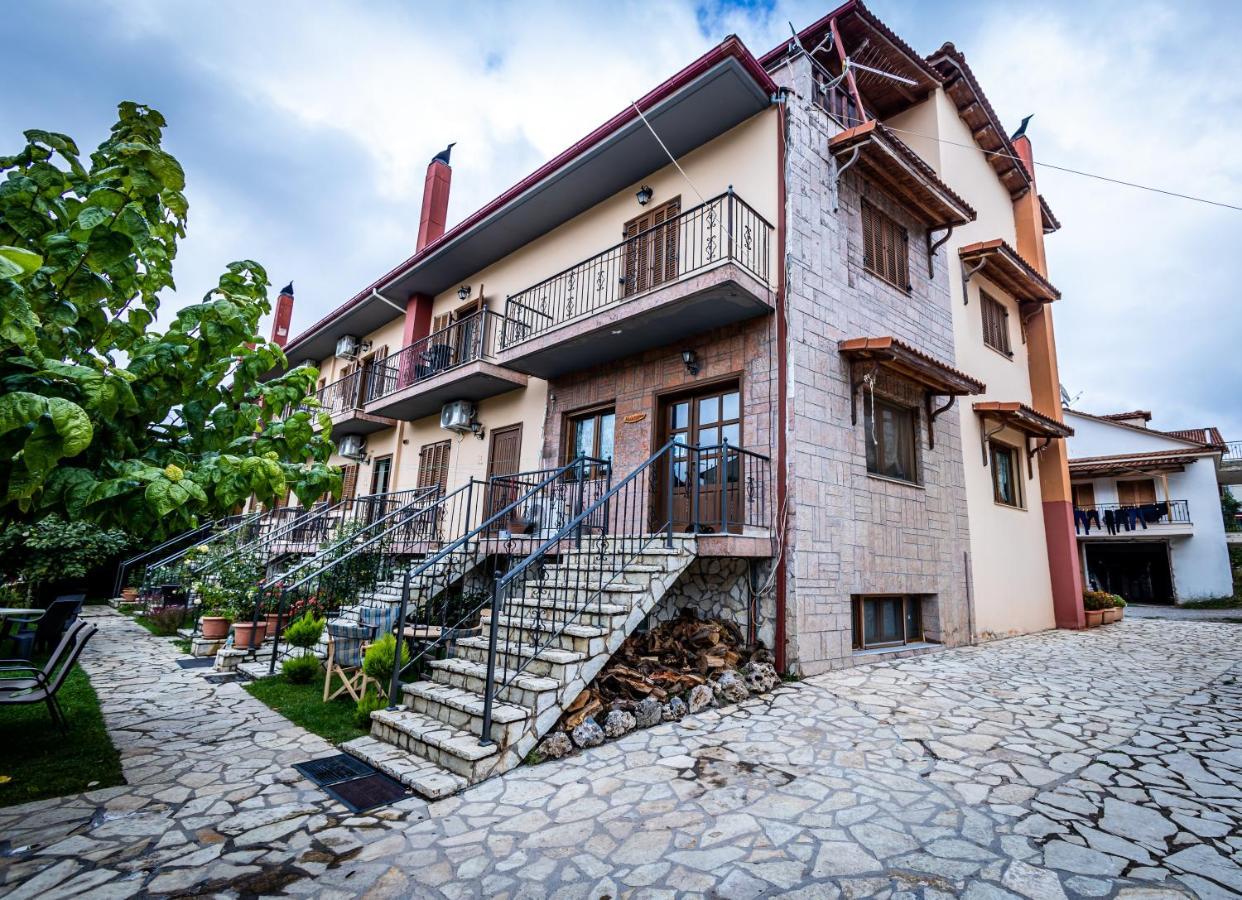 Enastron Hotel Kalavryta Bagian luar foto