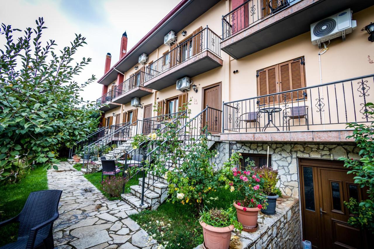 Enastron Hotel Kalavryta Bagian luar foto