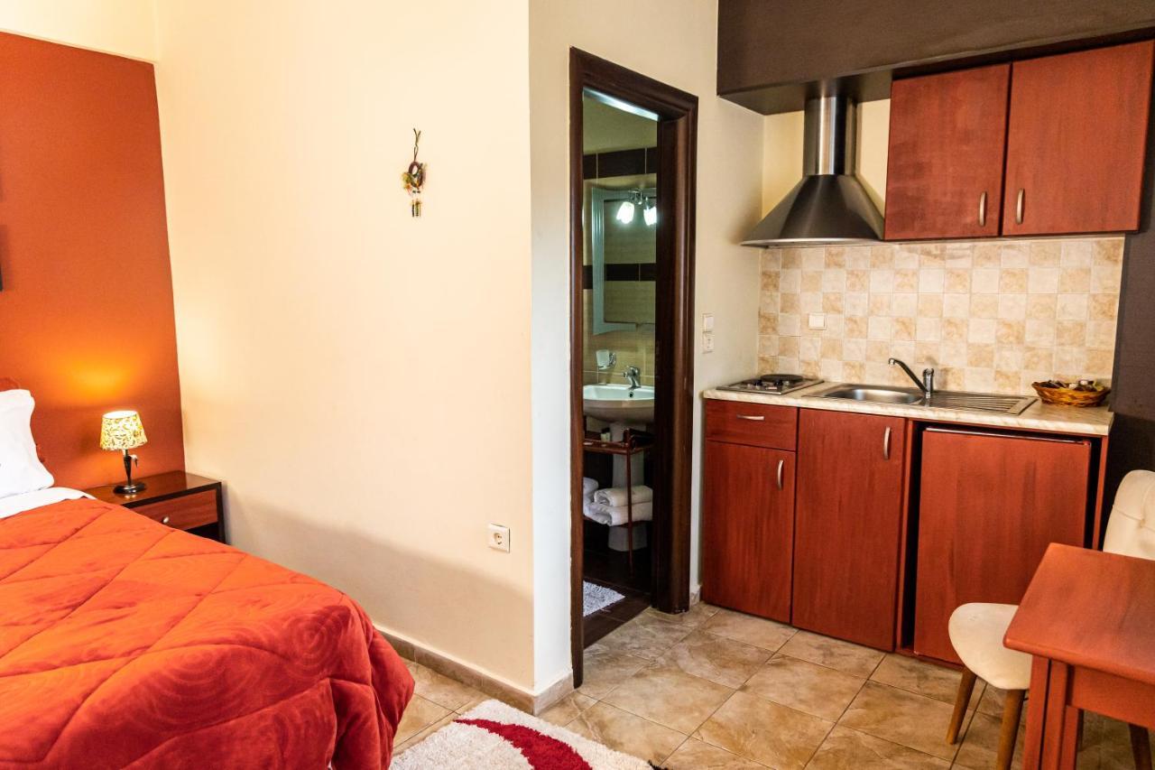 Enastron Hotel Kalavryta Bagian luar foto