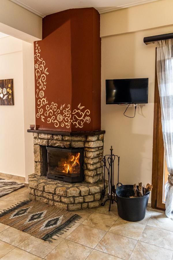 Enastron Hotel Kalavryta Bagian luar foto