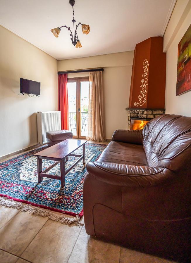 Enastron Hotel Kalavryta Bagian luar foto