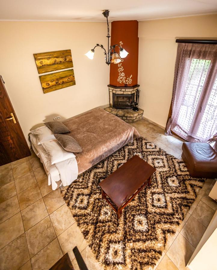 Enastron Hotel Kalavryta Bagian luar foto