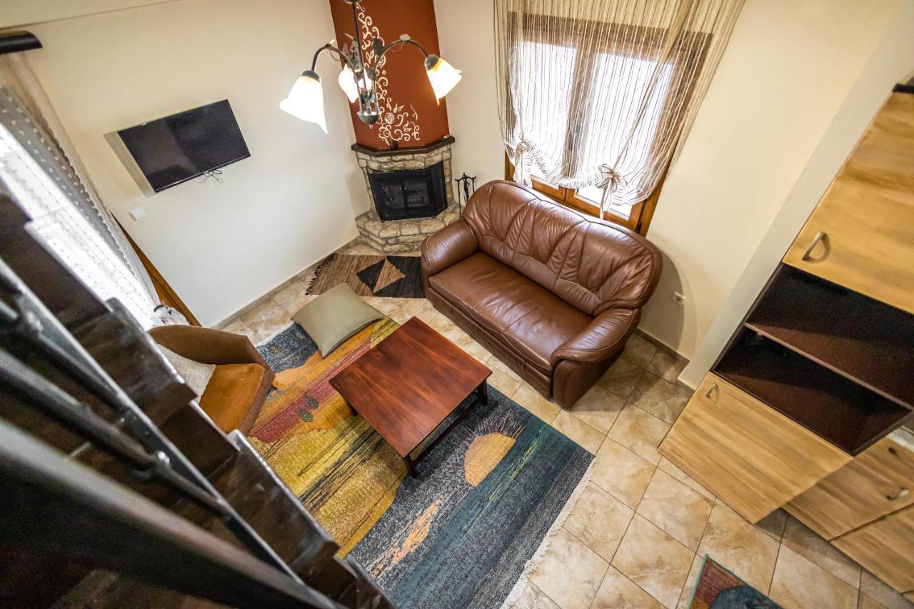 Enastron Hotel Kalavryta Bagian luar foto