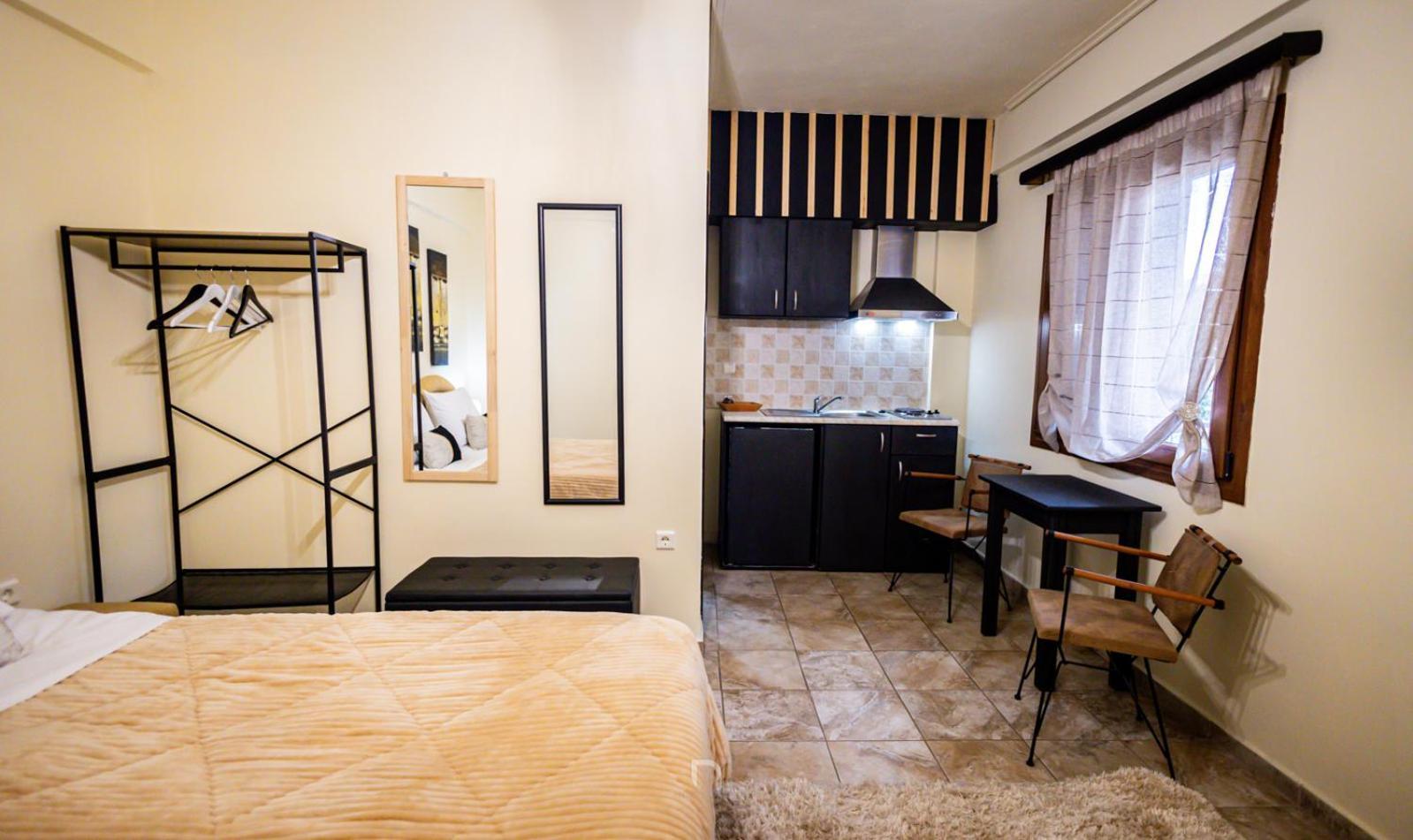 Enastron Hotel Kalavryta Bagian luar foto